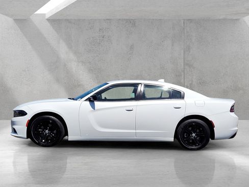 Used 2023 Dodge Charger SXT RWD image 7