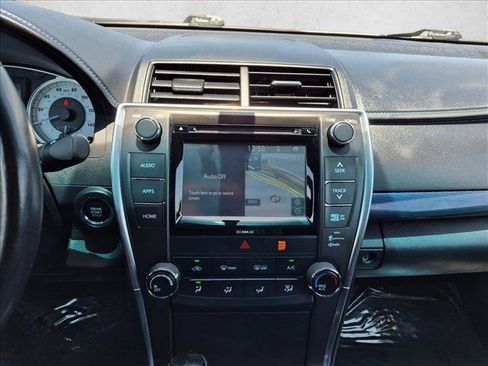 Used 2016 Toyota Camry SE FWD image 12