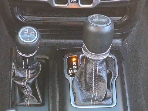 Used 2023 Jeep Wrangler Sahara image 18