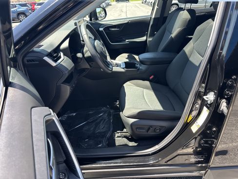 Used 2023 Toyota RAV4 XLE w/ Convenience Package AWD/4WD image 10