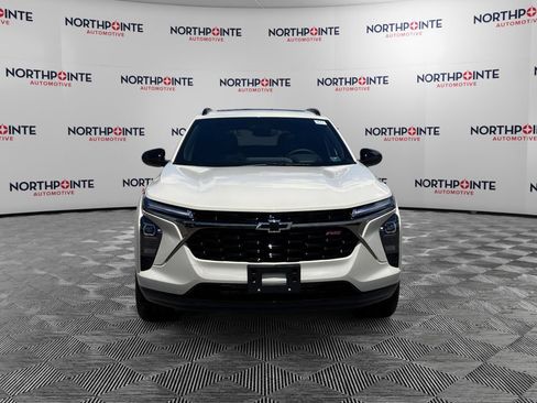 New 2026 Chevrolet Trax RS w/ Sunroof Package FWD image 8