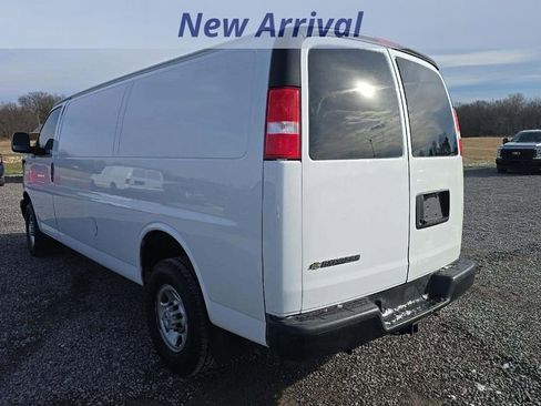 Certified 2022 Chevrolet Express 2500 Extended image 3