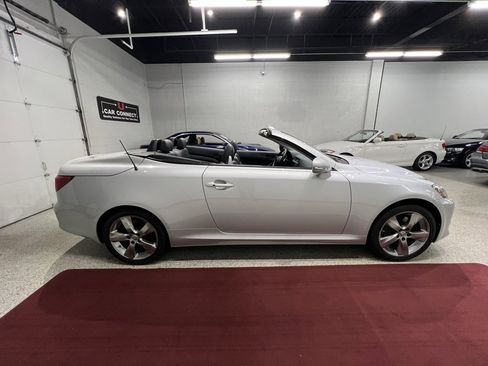Used 2010 Lexus IS 350C image 12