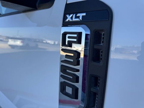 Used 2025 Ford F350 XLT image 30