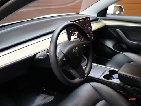 Used 2023 Tesla Model 3 Standard Range RWD image 30
