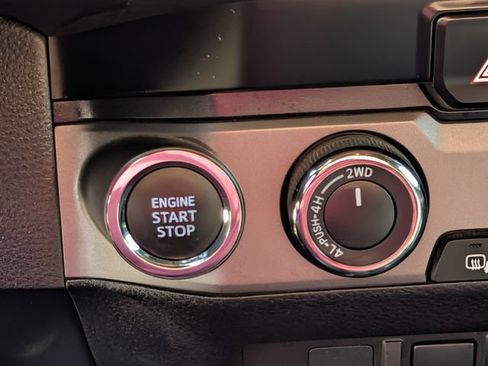 Used 2023 Toyota Tacoma TRD Sport AWD/4WD image 15