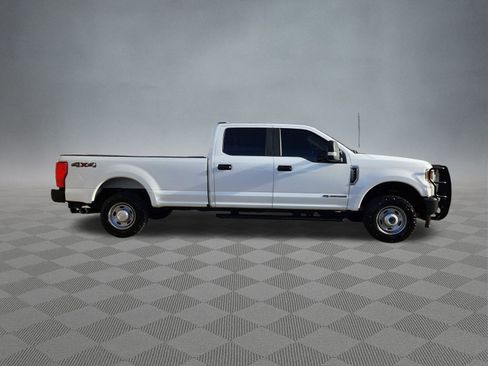Used 2022 Ford F250 XL w/ Power Equipment Group image 8