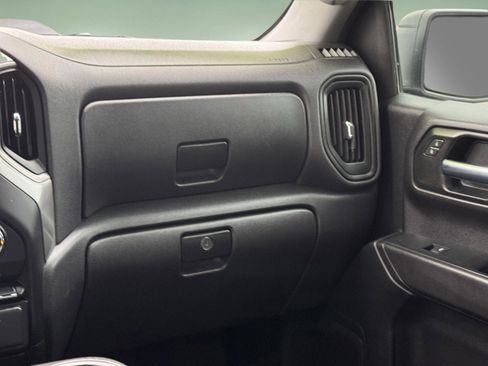 Used 2023 Chevrolet Silverado 1500 Custom Trail Boss w/ LPO, Dark Essentials Package image 11