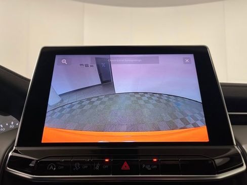 Used 2026 Jeep Compass Limited image 32