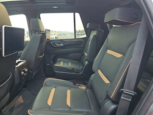 Used 2023 GMC Yukon AT4 AWD/4WD image 15