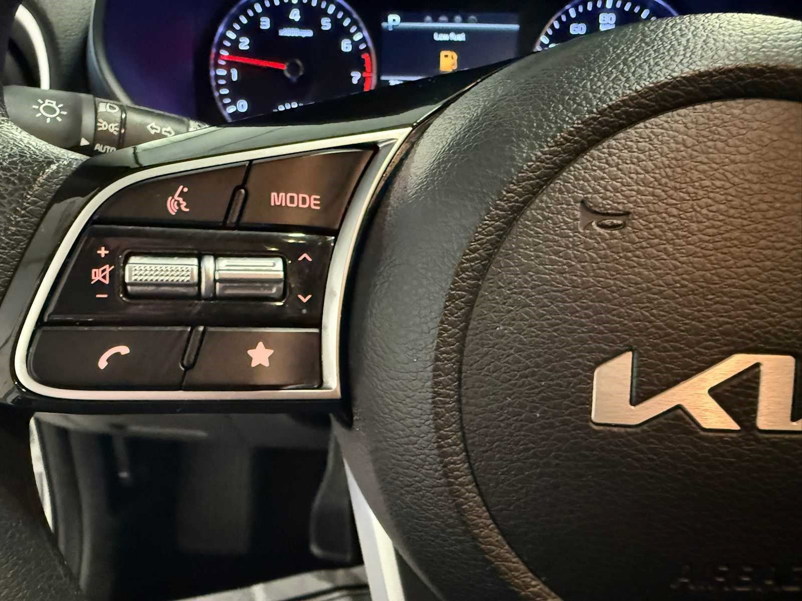 Used 2024 Kia Forte LXS w/ LXS Technology Package FWD image 30