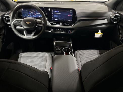 New 2026 Chevrolet Equinox LT w/ Safety and Technology Package AWD/4WD image 10