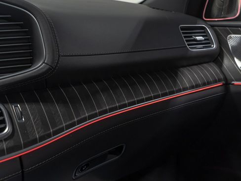 Used 2025 Mercedes-Benz Maybach GLS 600 4MATIC image 52