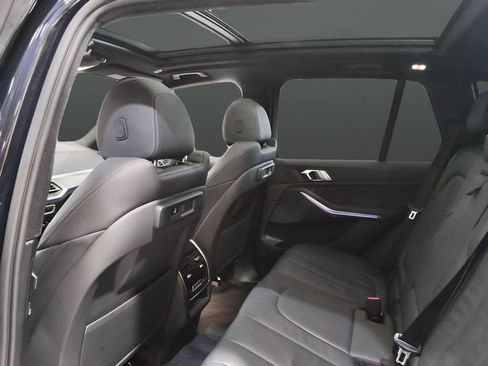 Used 2022 BMW X5 xDrive40i w/ M Sport Package AWD/4WD image 26