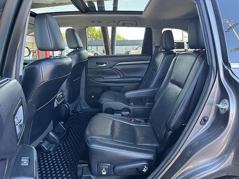 Used 2016 Toyota Highlander Limited AWD/4WD image 13