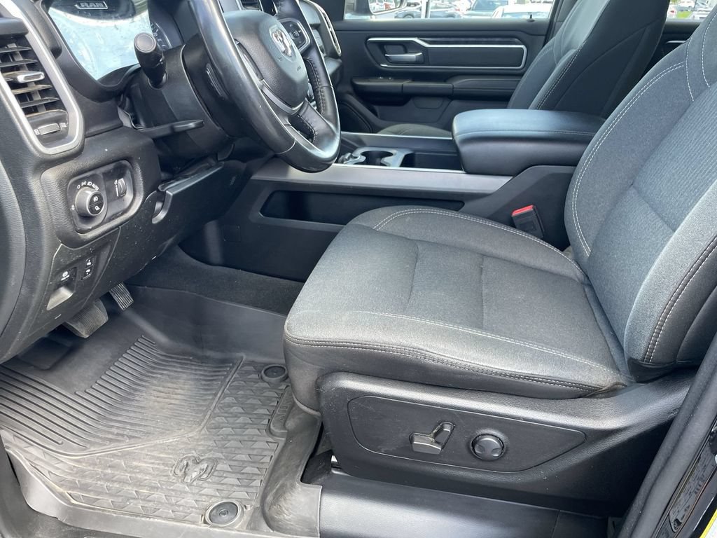 Used 2022 RAM 1500 Big Horn AWD/4WD image 9