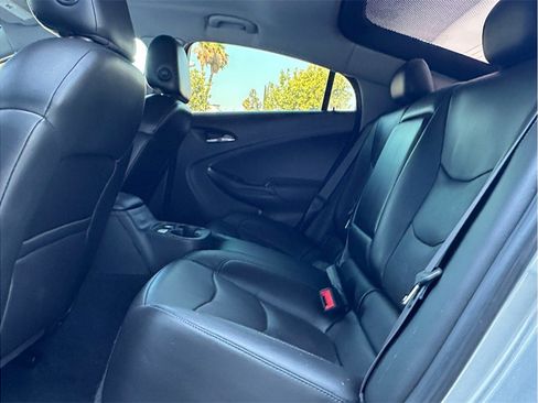 Used 2017 Chevrolet Volt Premier w/ Driver Confidence II Package FWD image 20