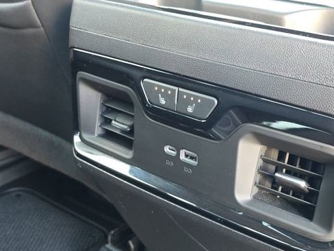 Used 2023 GMC Sierra 1500 AT4 w/ Technology Package image 18