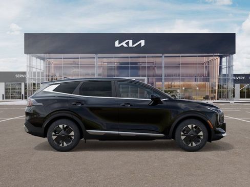 Certified 2026 Kia Sportage LX FWD image 3