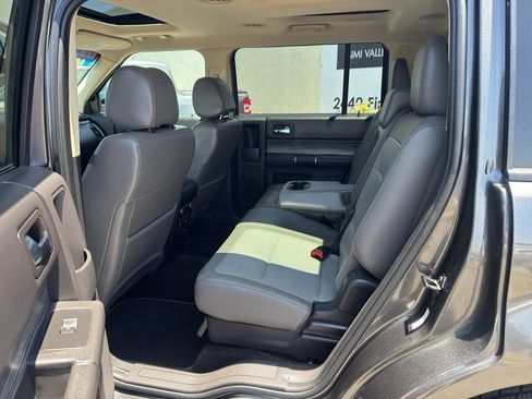 Used 2019 Ford Flex SEL w/ Equipment Group 202A FWD image 16