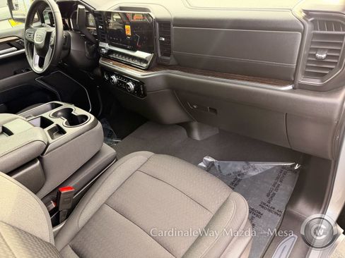 Used 2024 GMC Sierra 1500 Elevation image 11