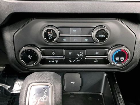 New 2025 Ford Bronco 2-Door AWD/4WD image 19
