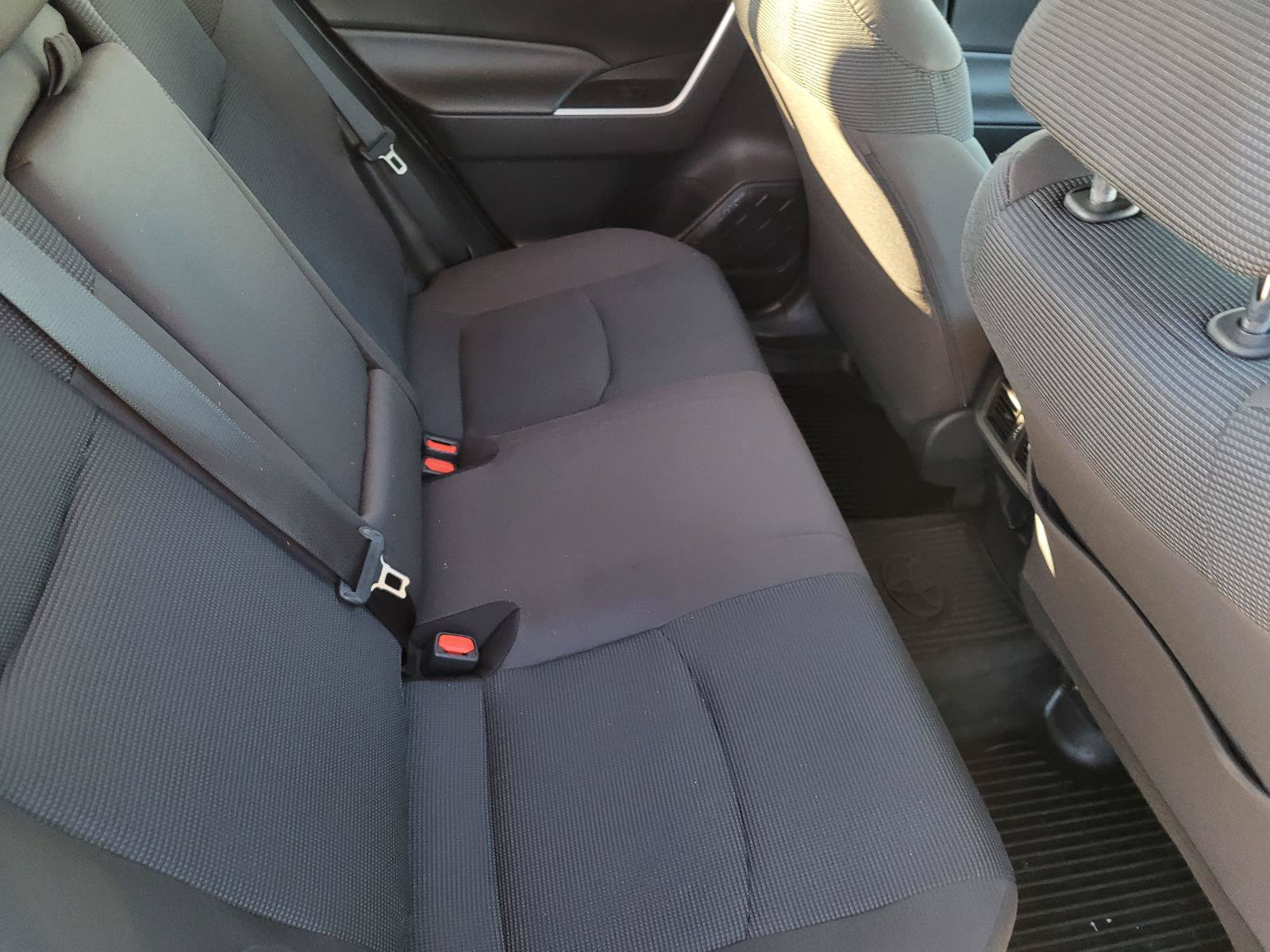 Used 2023 Toyota RAV4 LE AWD/4WD image 13