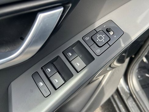 Used 2025 Kia Niro Wind FWD image 23