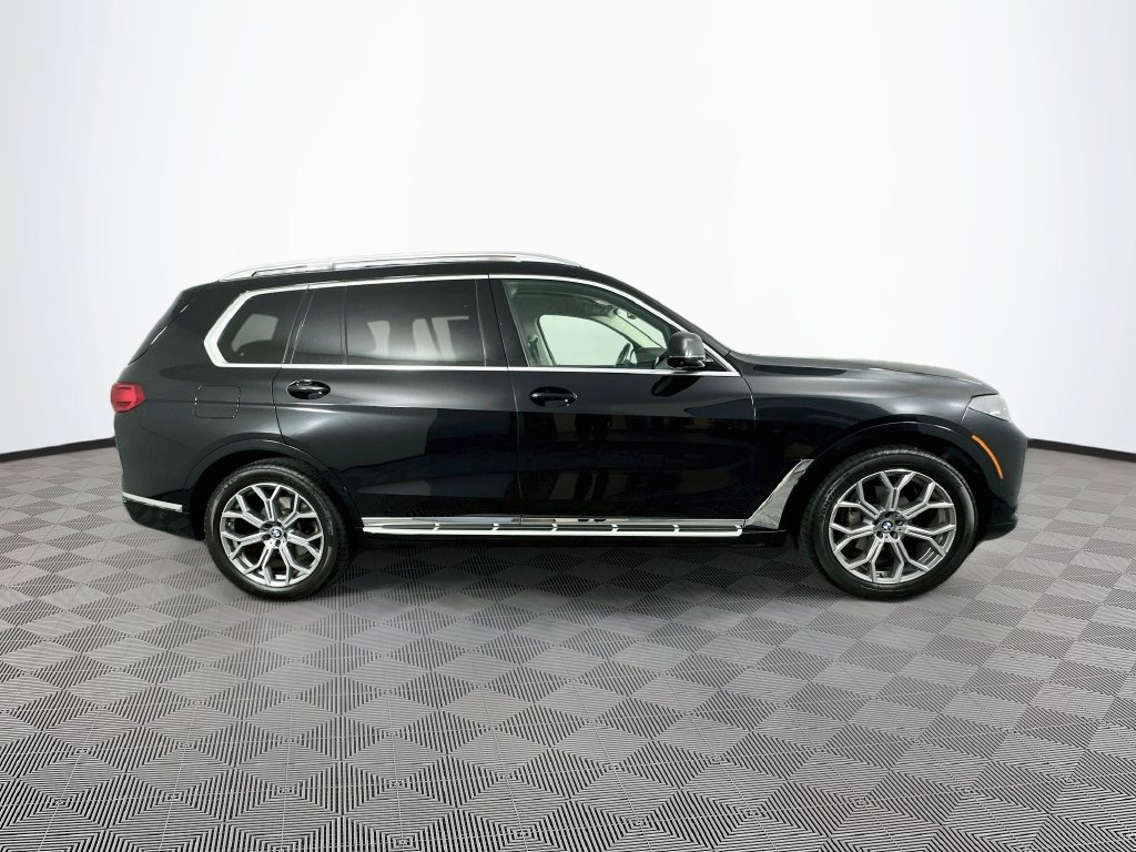Used 2022 BMW X7 xDrive40i w/ Premium Package AWD/4WD image 10