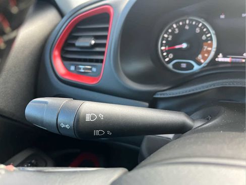 Used 2020 Jeep Renegade Trailhawk w/ Cold Weather Group image 29