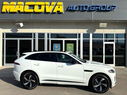 Used 2024 Jaguar F-PACE R-Dynamic S image 1