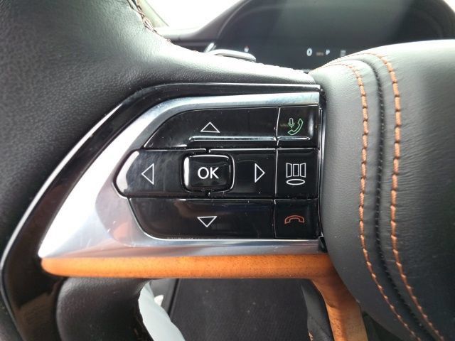 Used 2025 Jeep Grand Cherokee L Summit AWD/4WD image 27