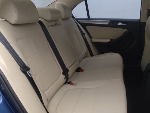 Used 2018 Volkswagen Jetta SE image 19