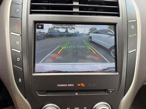Used 2018 Lincoln MKC Select w/ Select Plus Package AWD/4WD image 15