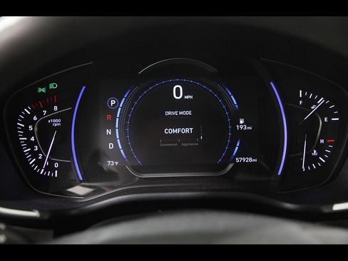 Used 2020 Hyundai Santa Fe SEL FWD image 8