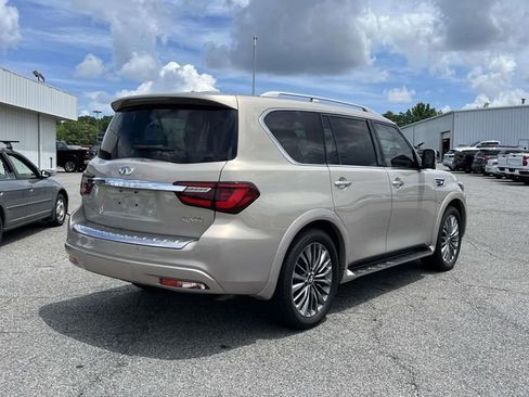 Used 2018 INFINITI QX80 2WD w/ Deluxe Technology Package image 3