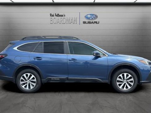 Used 2020 Subaru Outback Premium w/ Popular Package #1 AWD/4WD image 3