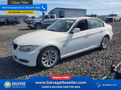 Used 2011 BMW 328i xDrive Sedan AWD/4WD image 1
