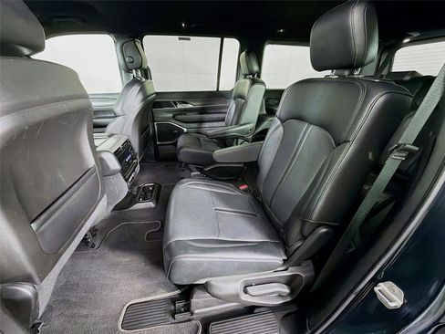 Used 2024 Jeep Wagoneer Series III AWD/4WD image 21