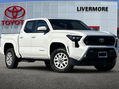New 2025 Toyota Tacoma SR5 image 2