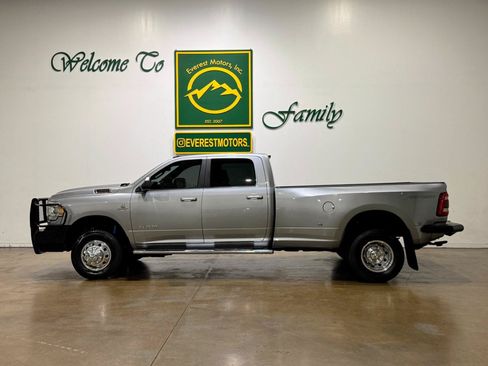 Used 2020 RAM 3500 Lone Star w/ Level 1 Equipment Group AWD/4WD image 4