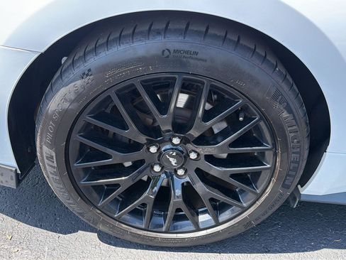 Used 2019 Ford Mustang GT Premium w/ GT Performance Package RWD image 12