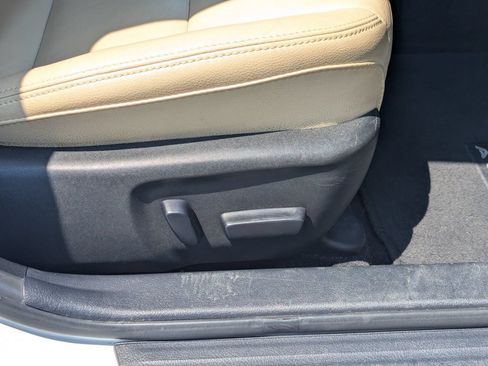 Used 2015 Toyota Avalon XLE Premium FWD image 38