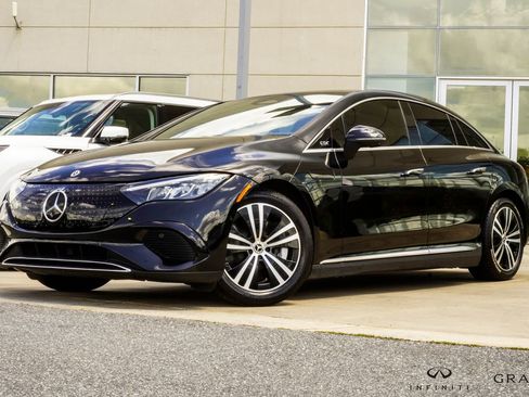 Used 2023 Mercedes-Benz EQE 500 4MATIC Sedan image 1