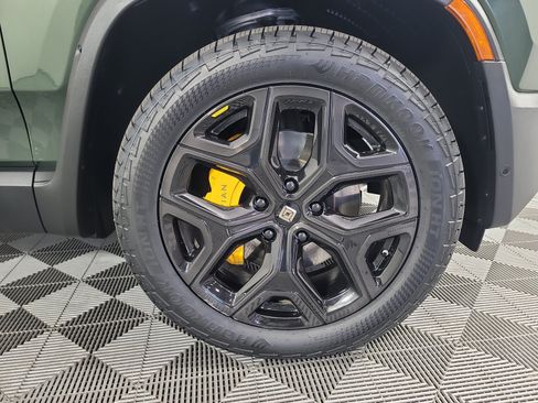 Used 2022 Rivian R1S Launch Edition AWD/4WD image 11