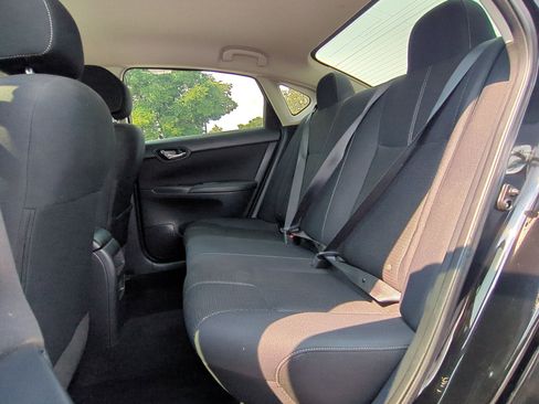 Used 2017 Nissan Sentra S image 27