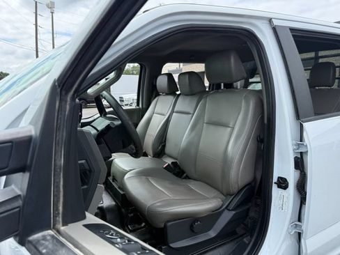 Used 2022 Ford F550 4x4 Crew Cab Super Duty w/ Power Equipment Group image 18