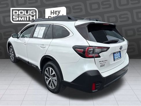 Used 2022 Subaru Outback Premium AWD/4WD image 3