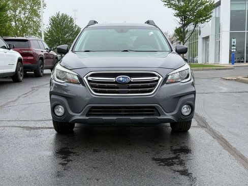 Used 2019 Subaru Outback 2.5i Premium AWD/4WD image 2