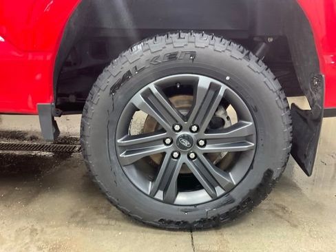 Used 2022 Ford F150 Lariat w/ Max Trailer Tow Package image 17